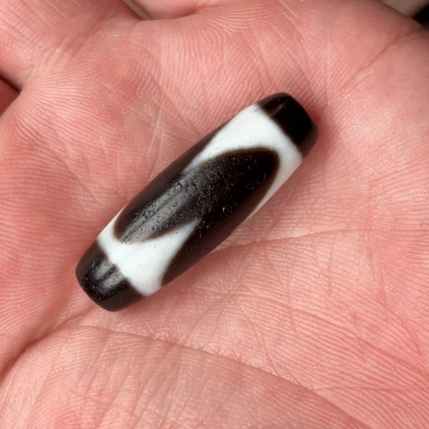 虎牙玛瑙珠珠项链