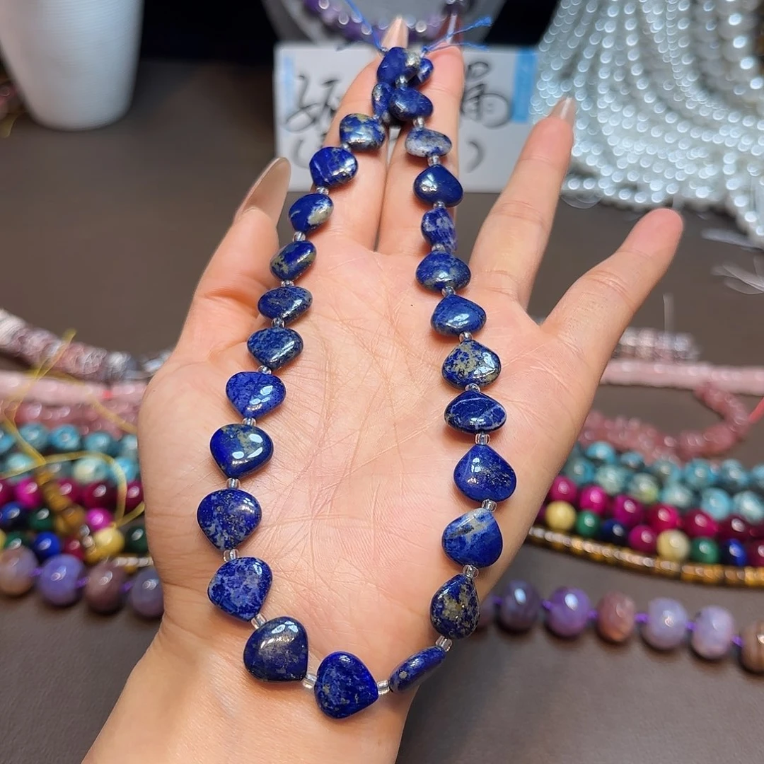 玛瑙/玉髓未镶嵌珠宝半成品天然青金爱心一条