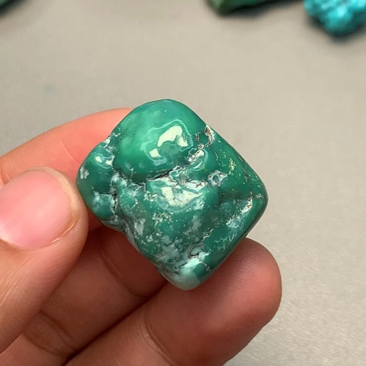 未镶嵌绿松石颈饰