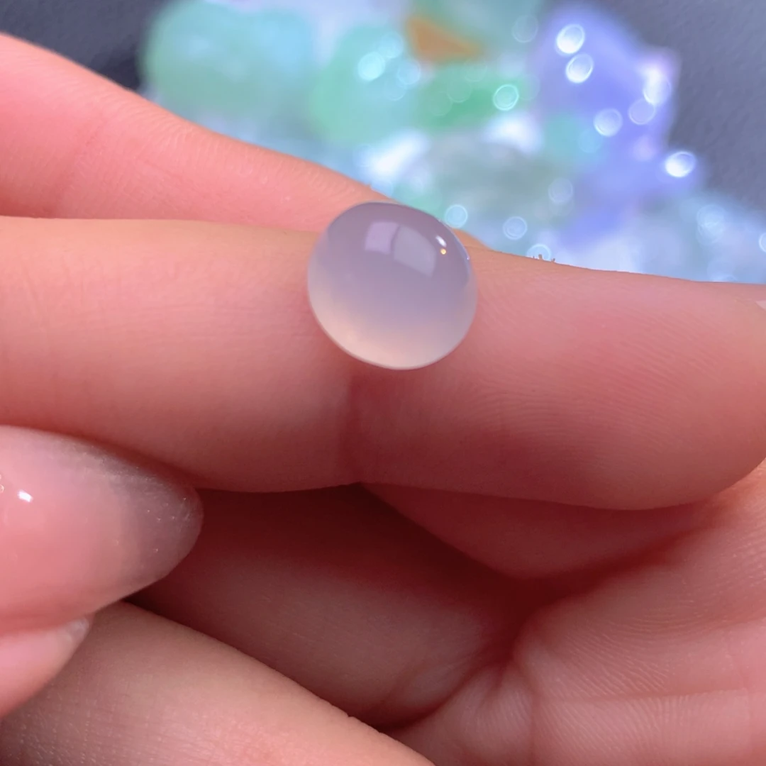 翡翠未镶嵌颈饰缅甸