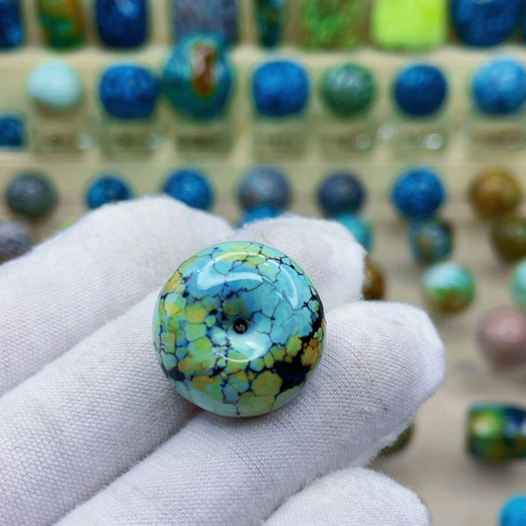 未镶嵌绿松石颈饰