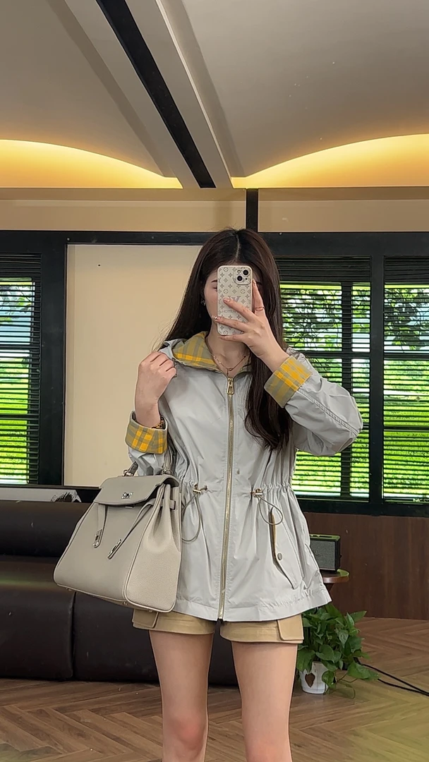 Honey Slurp【xiaoyu】25024女装轻盈连帽外套