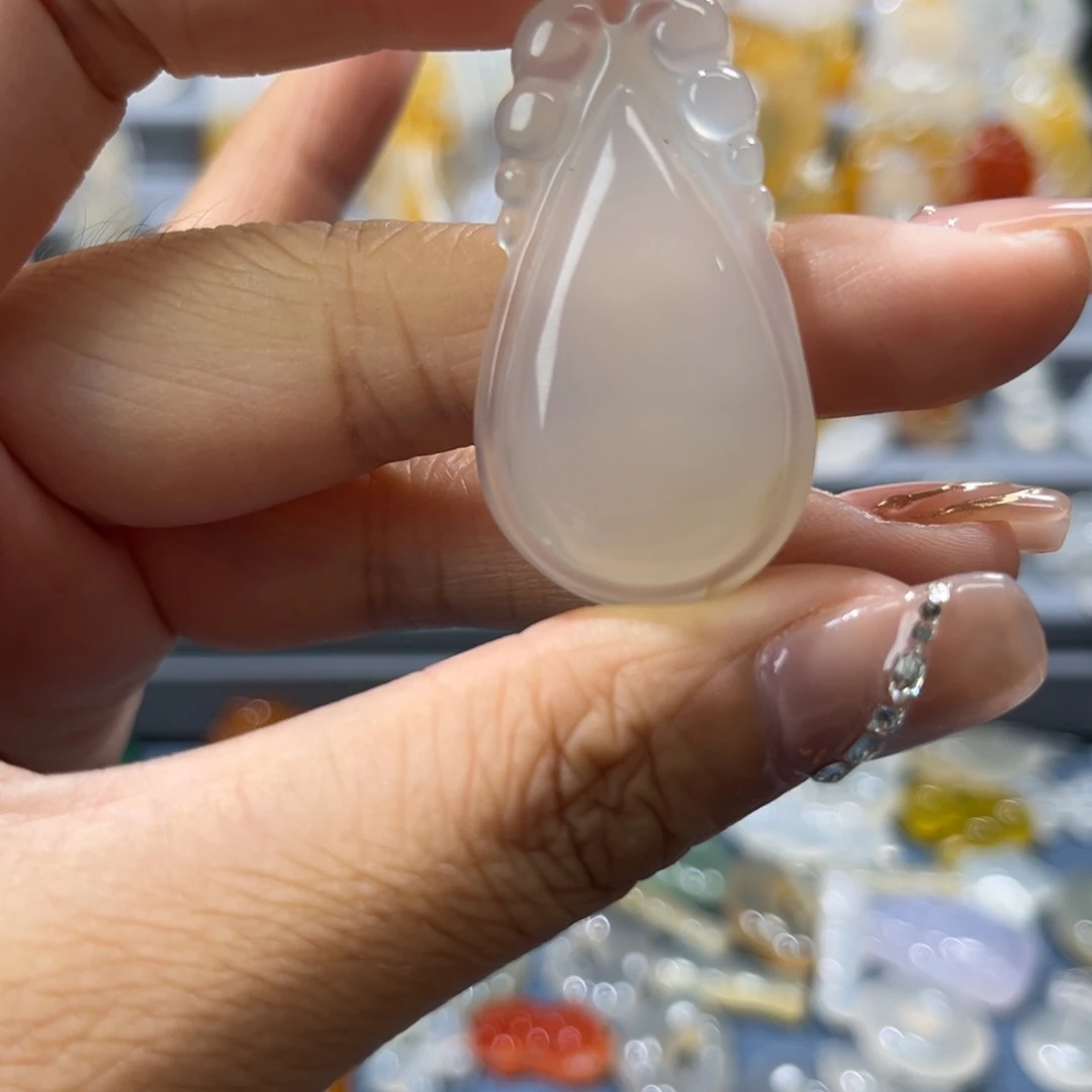 玛瑙/玉髓未镶嵌颈饰