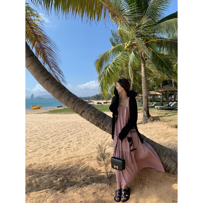 【现货8折】小君君布兰妮 荒野花海 立体郁金香度假风吊带连衣裙