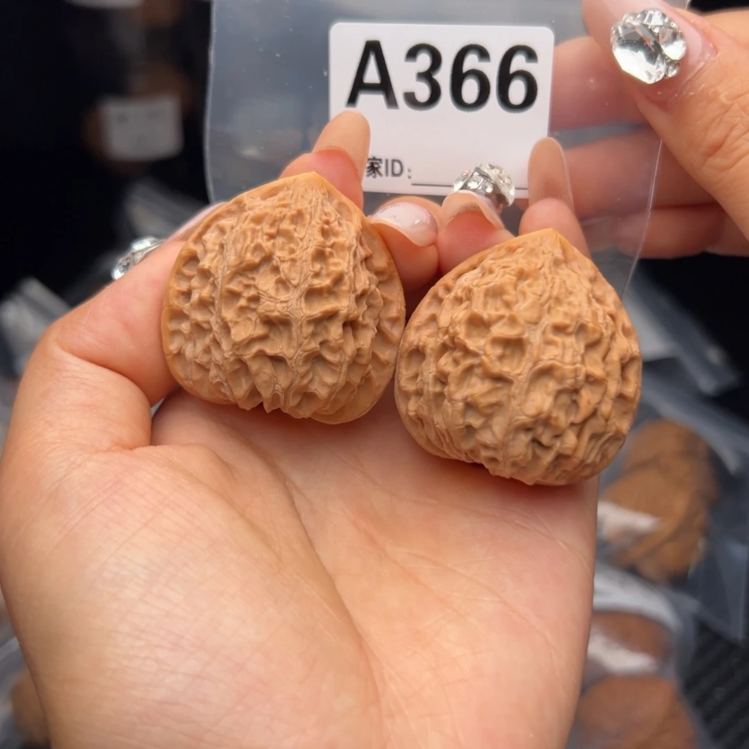 文玩核桃把件金牛39