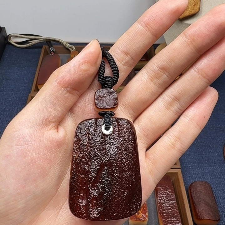 琥珀吊坠(赠链)未镶嵌