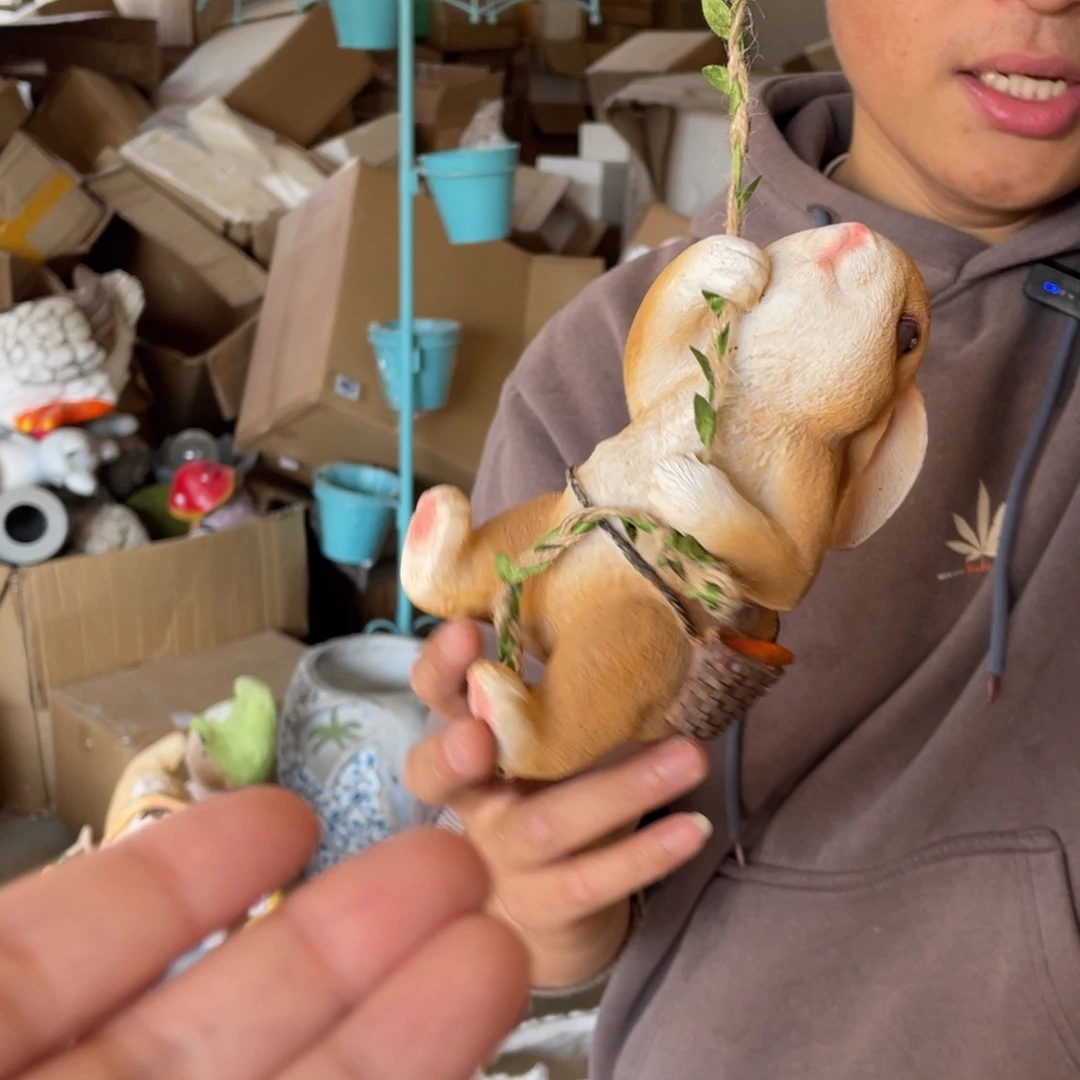 【闪购商品】陶瓷树脂爬绳兔子摆件