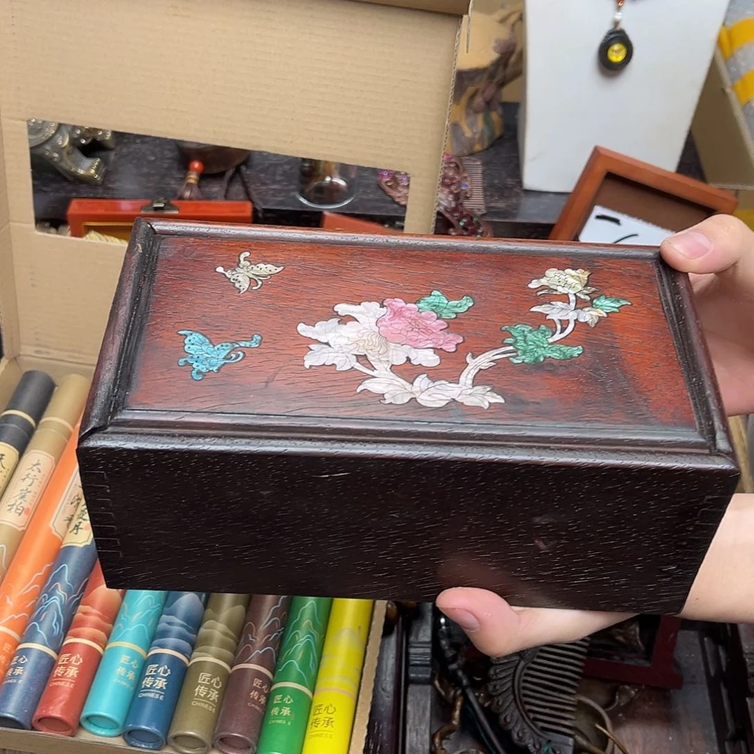 大叶紫檀（黑酸枝木类）