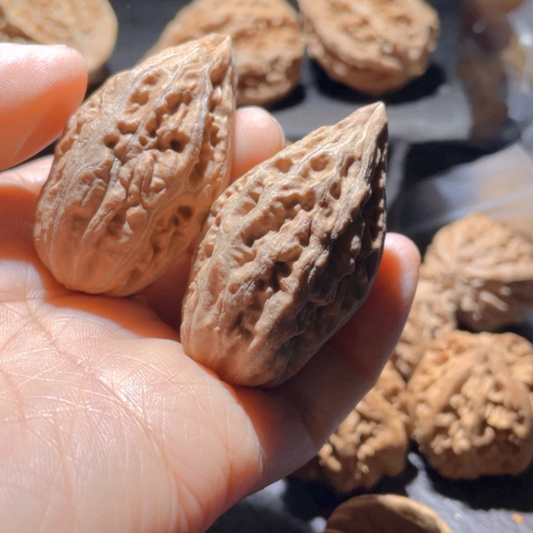 【闪购商品】文玩核桃把件婷*东北楸子21