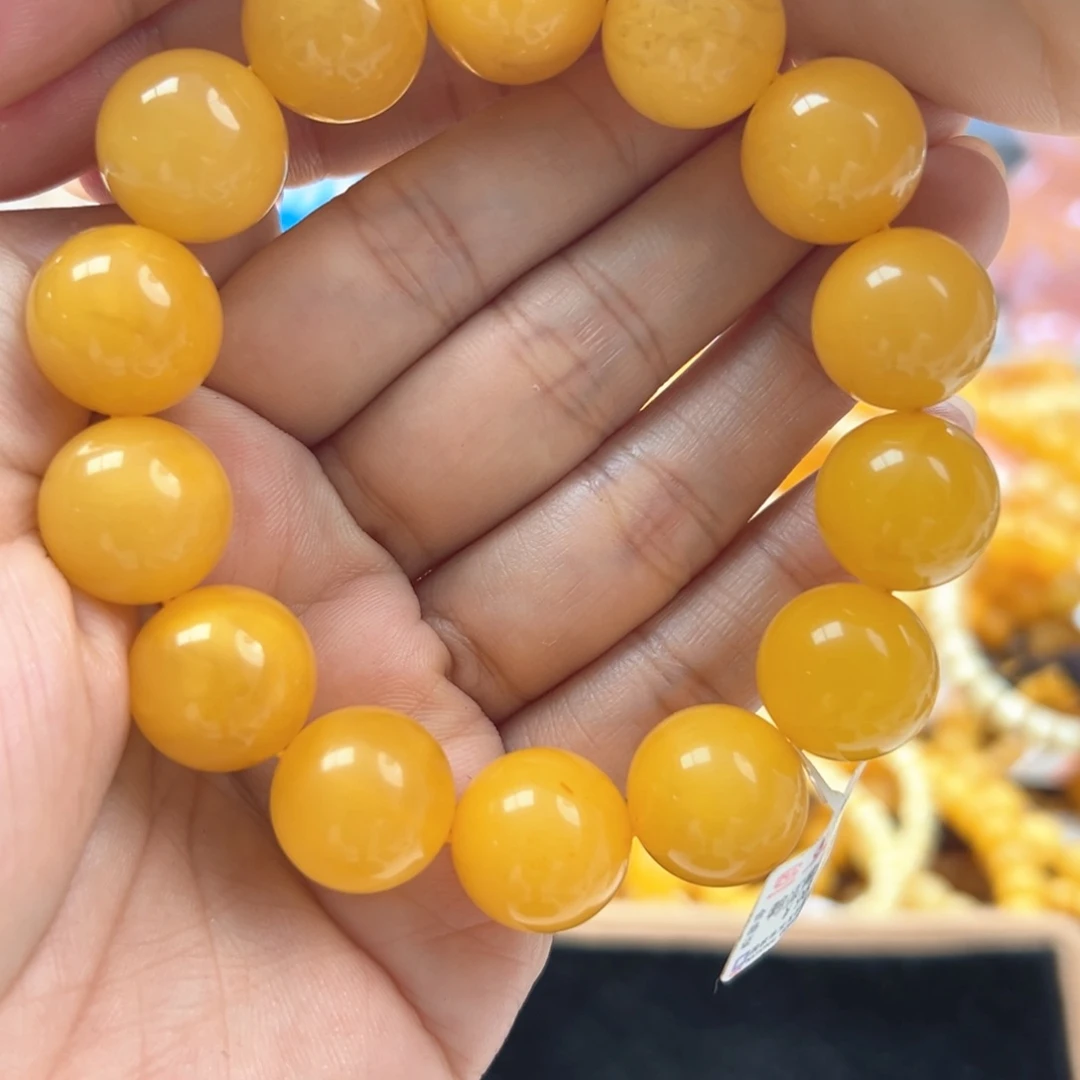 未镶嵌琥珀珠宝奇石