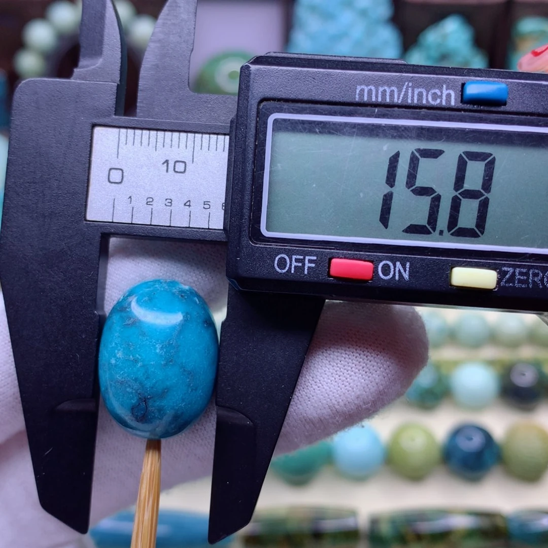 绿松石颈饰未镶嵌