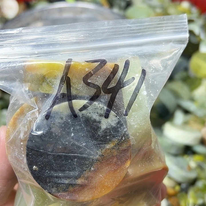 砚***兰未镶嵌蛇纹石玉鱼缸石，盆景石