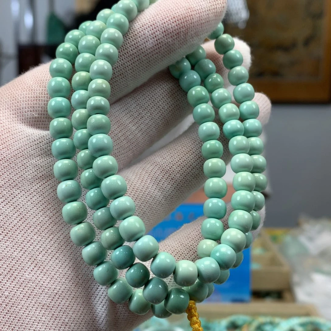 绿松石未镶嵌挂件