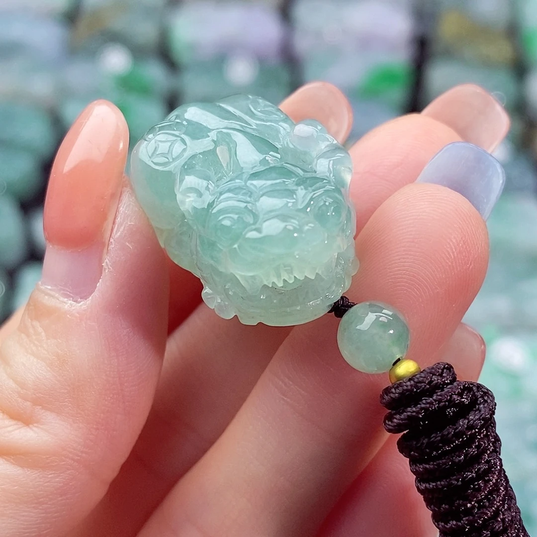 颈饰未镶嵌翡翠天然