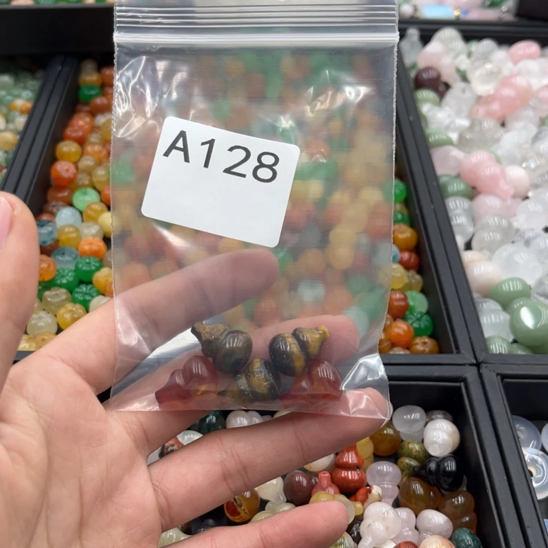 单***调玛瑙/玉髓合金颈饰