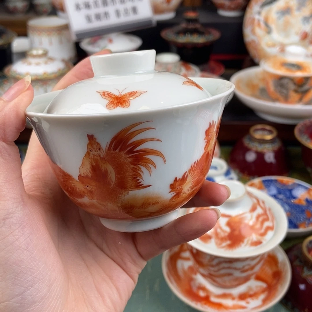 刚*好陶瓷的设计师是一个人