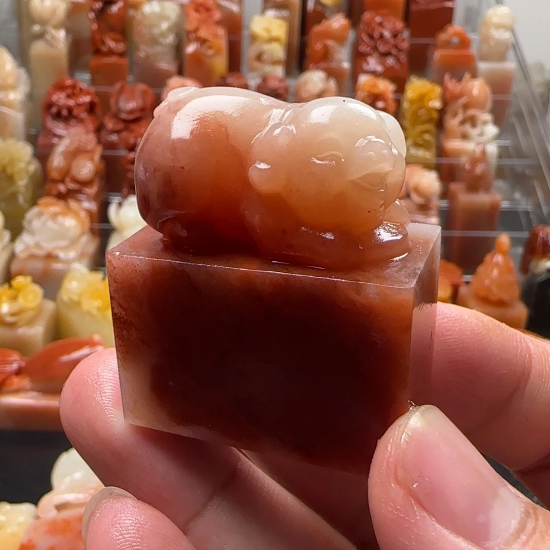 老挝石猪猪  1.9×3.6×4.2