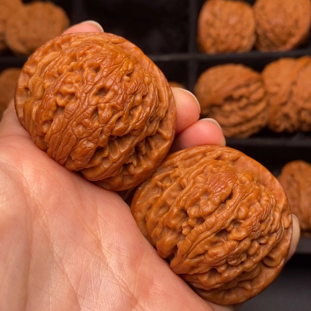 文玩核桃吊坠秦岭野生文玩核桃