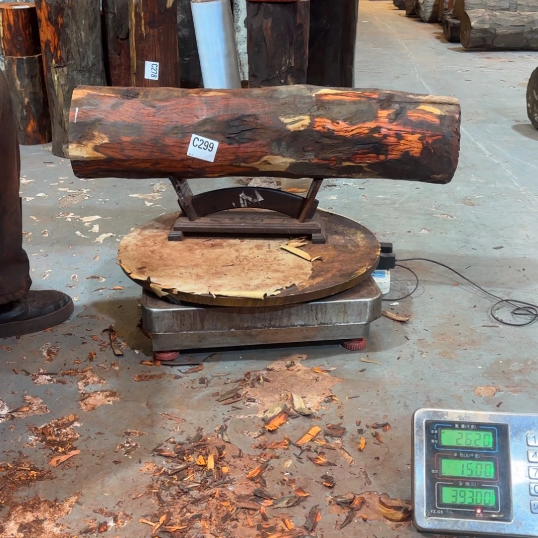 陈***发绿泥一物一拍血檀编码299