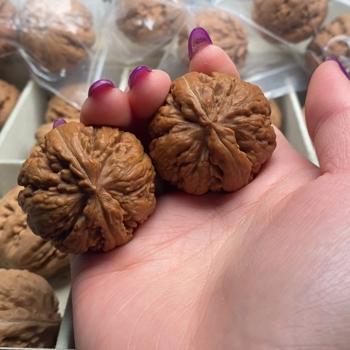 硬***汉手串文玩核桃霸王龙