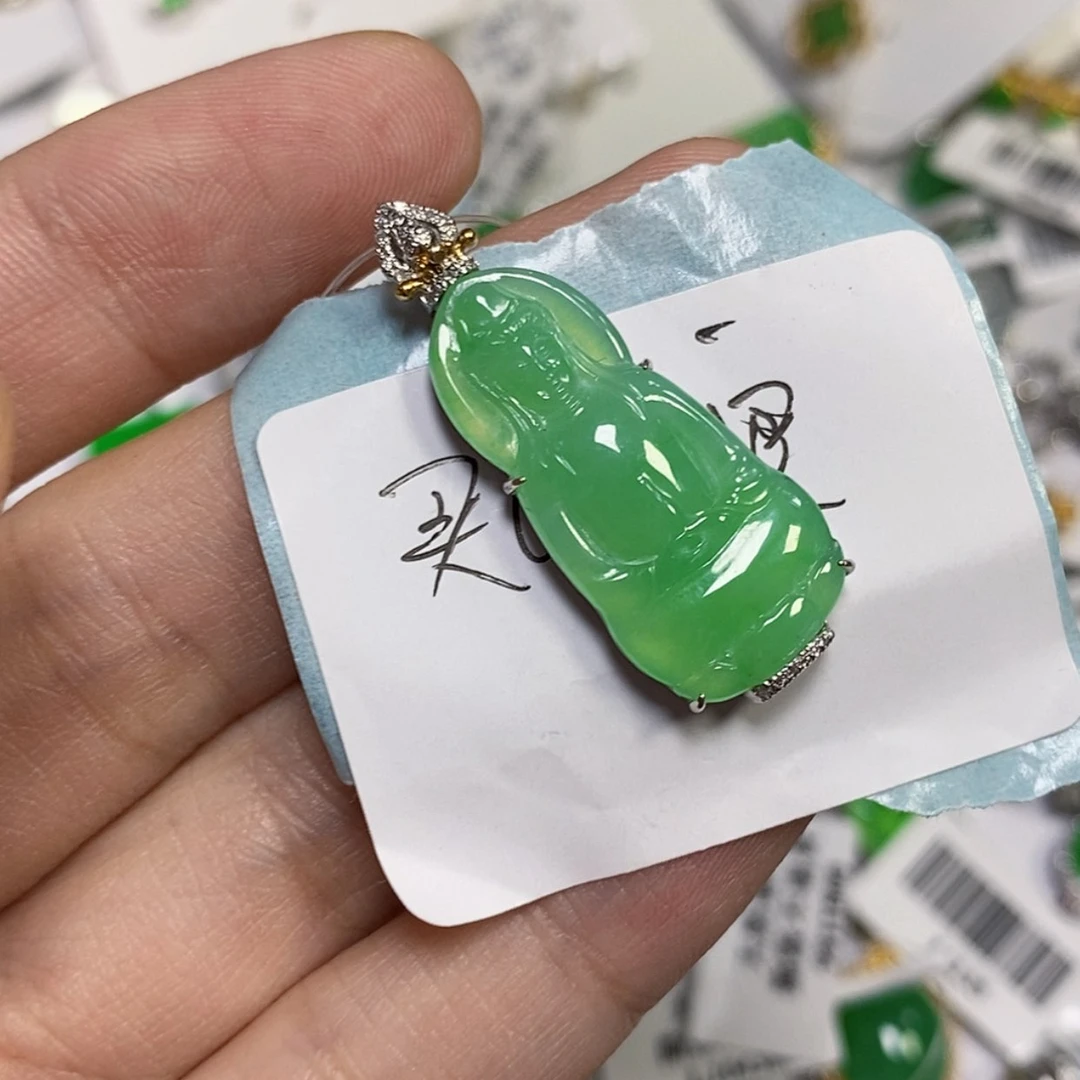 【闪购商品】颈饰18K金镶嵌翡翠l****乐吊坠