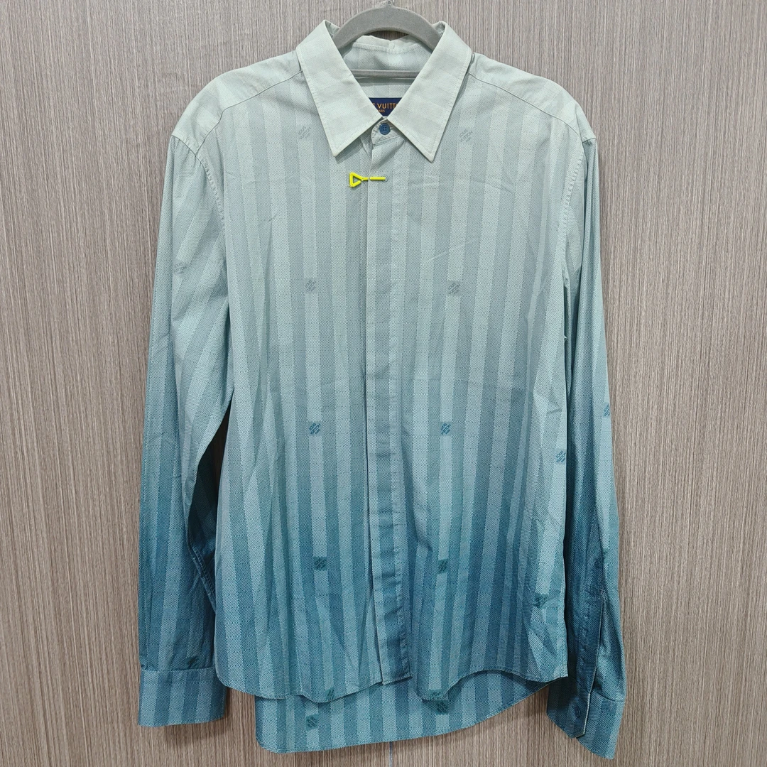 99新 LV 99新LouisVuittonLv别针衬衫尺码L