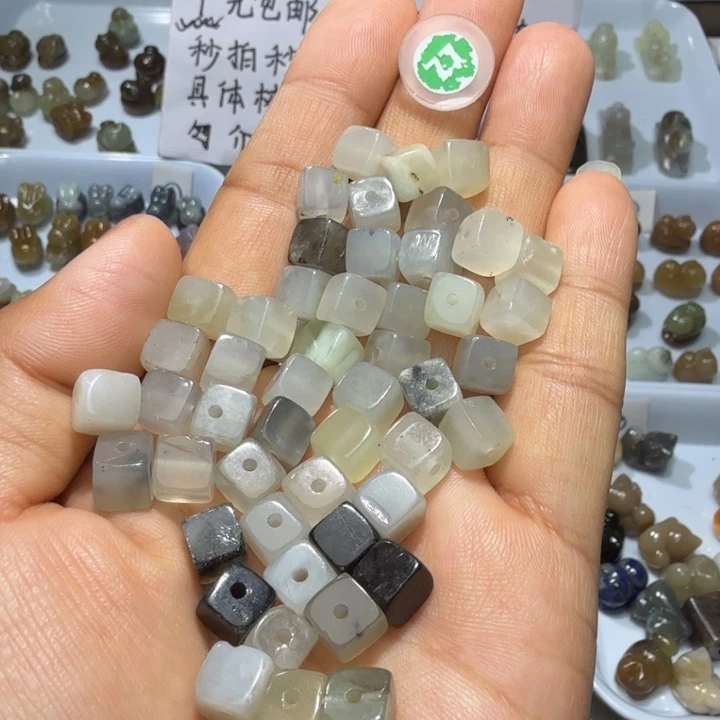 和田玉未镶嵌珠宝奇石