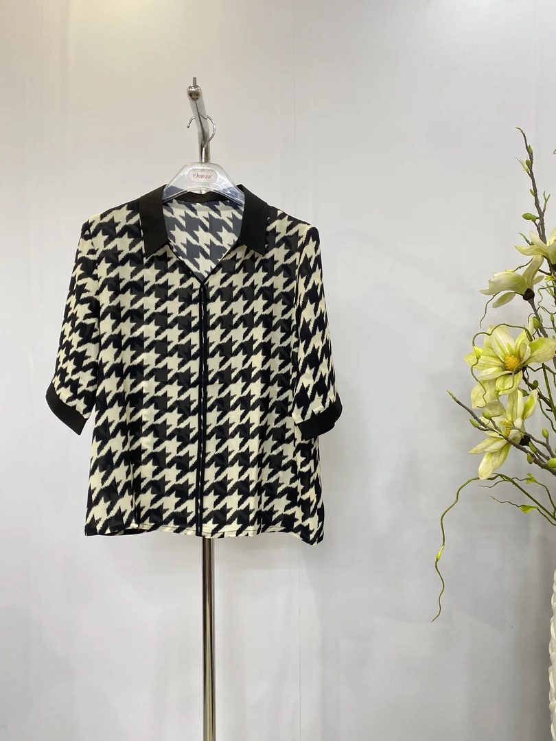 薄款套头时尚气质显瘦百搭小衫翻领SL753上衣洋气格子短款