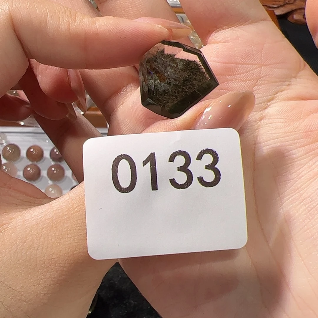 水晶未镶嵌大型摆件（非配饰）