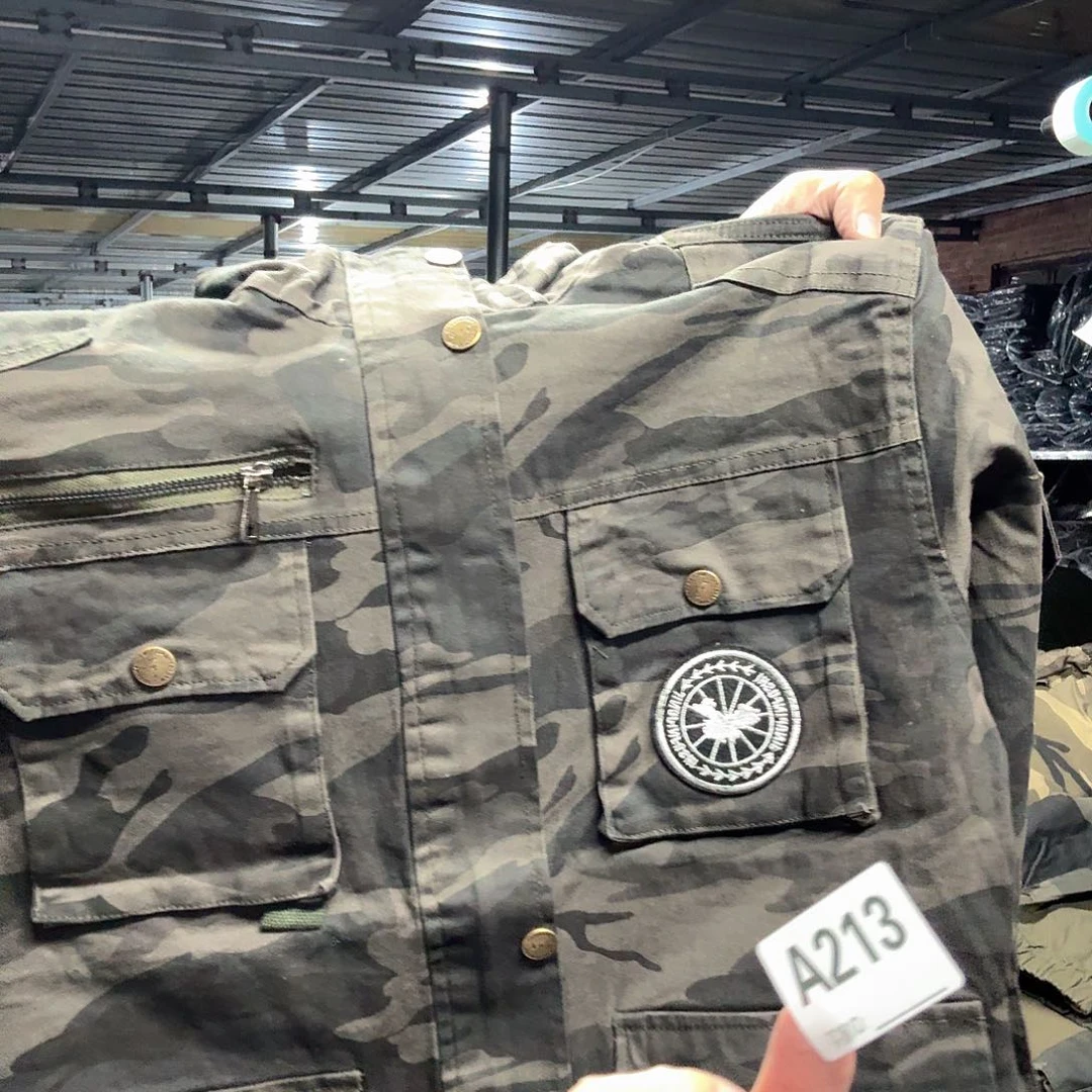 170上衣两件213。