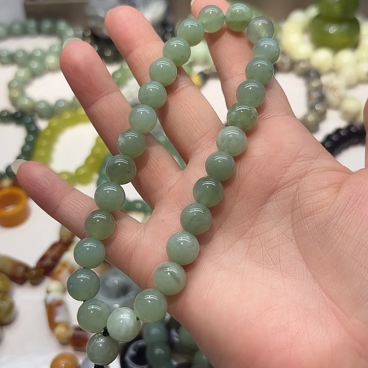 蛇纹石玉未镶嵌手持