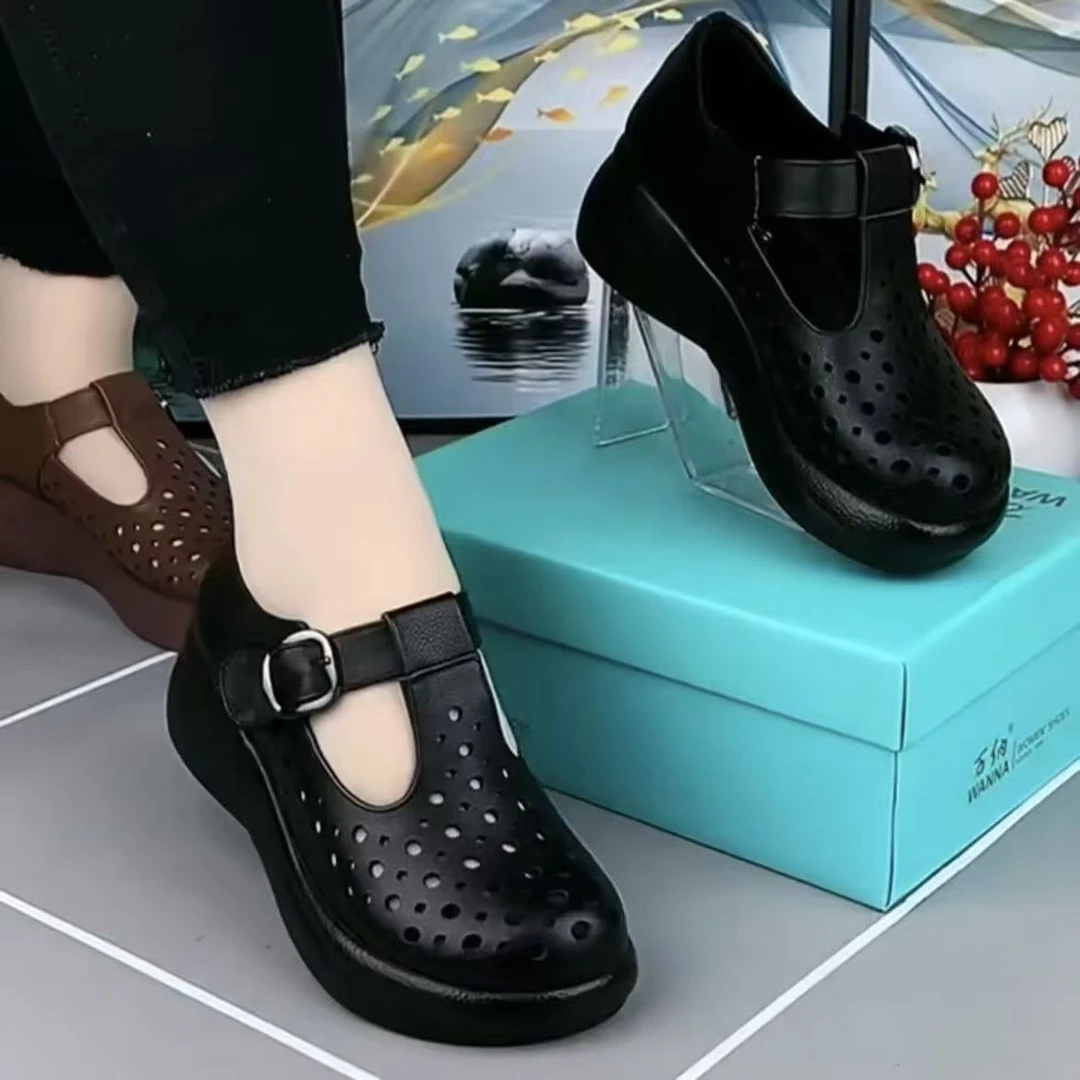 洞洞女鞋2025夏季新款真软皮圆头镂空单鞋舒适凉鞋女透气妈妈鞋