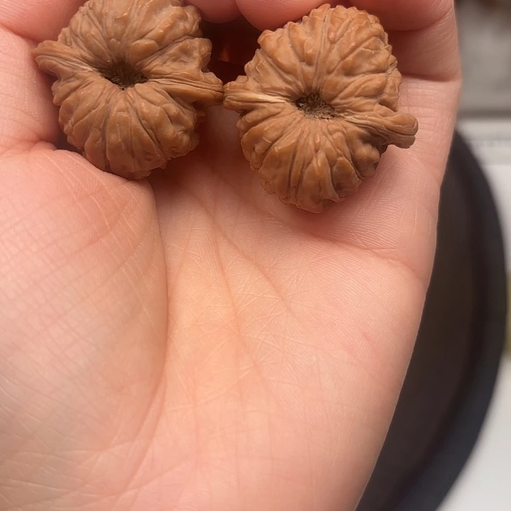 文玩核桃吊坠天下第一楼