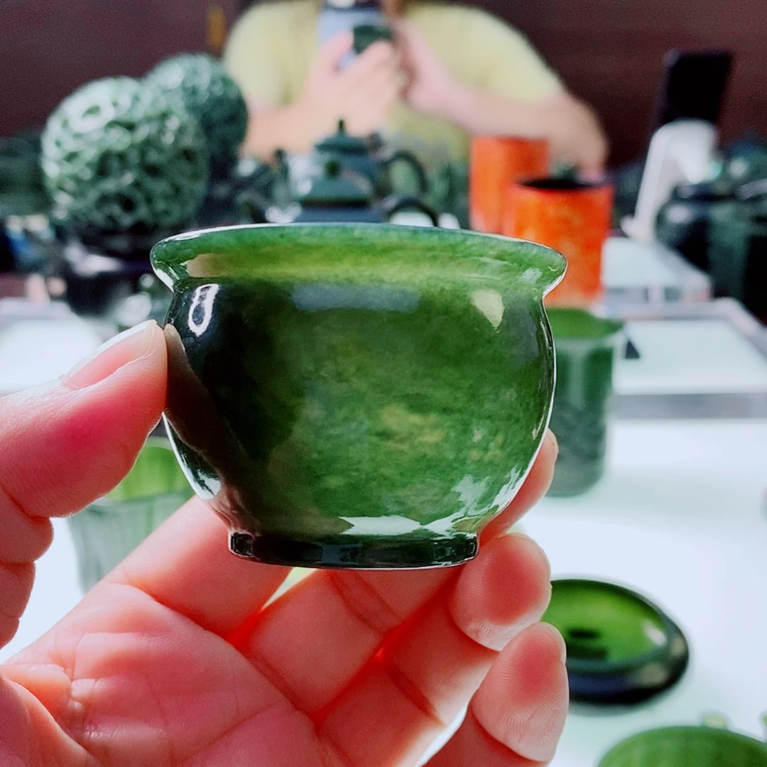 未镶嵌和田玉（青玉）摆件郑*龙