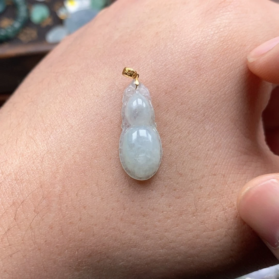 翡翠颈饰未镶嵌如果