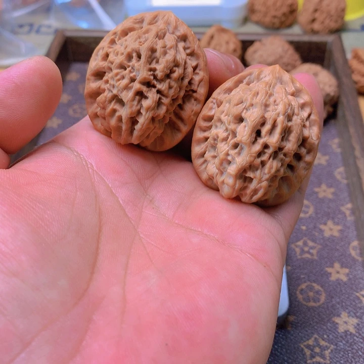 桃核把件盘****头金公子好看