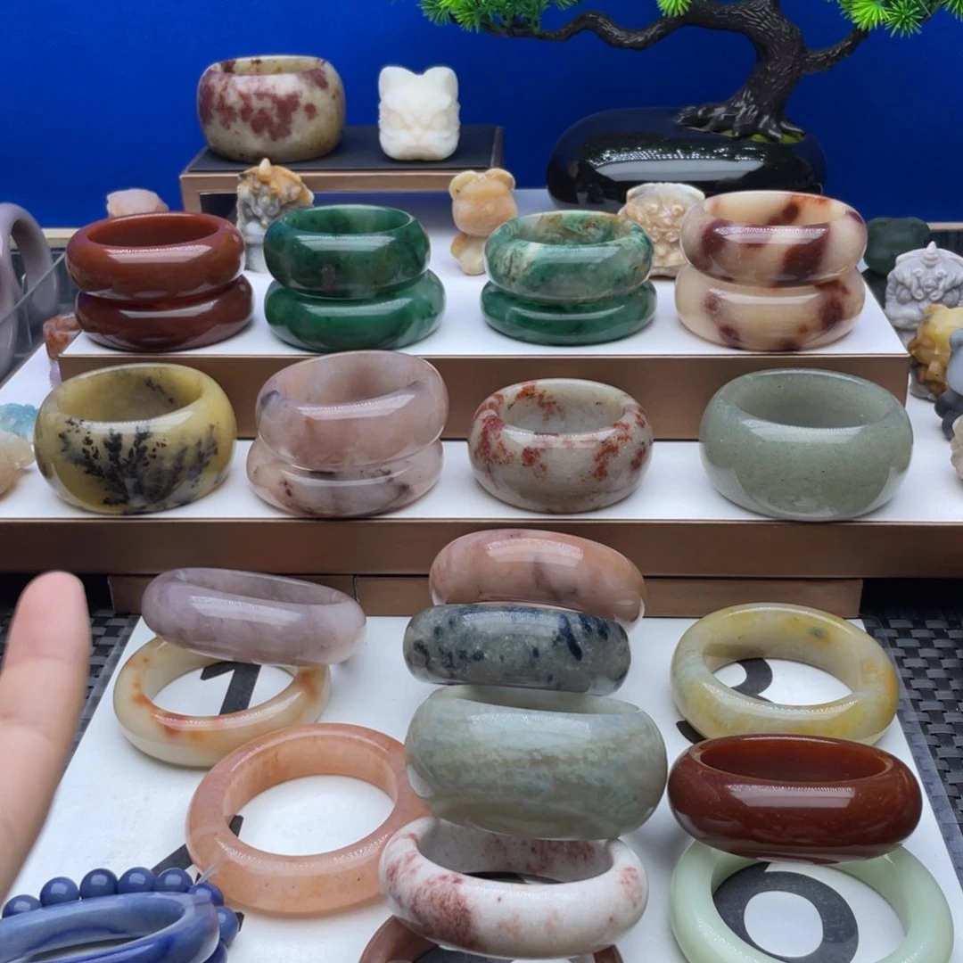 石英质玉手镯未镶嵌云*