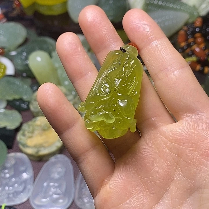 岫玉未镶嵌岫玉颈饰