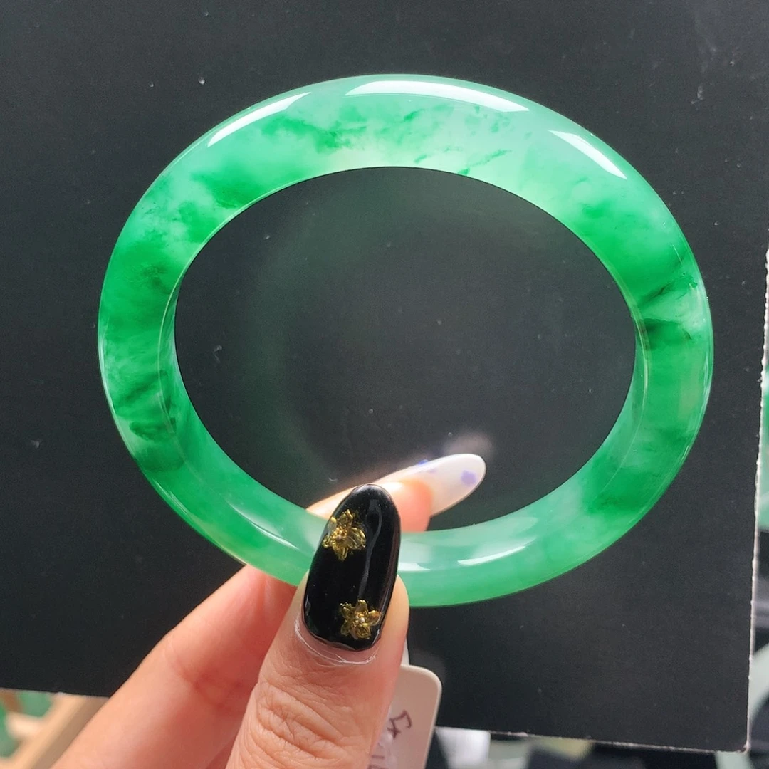 石英质玉未镶嵌手镯57