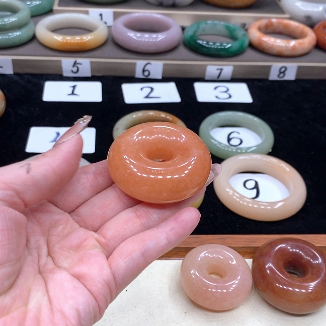 月***亮石英质玉未镶嵌手镯