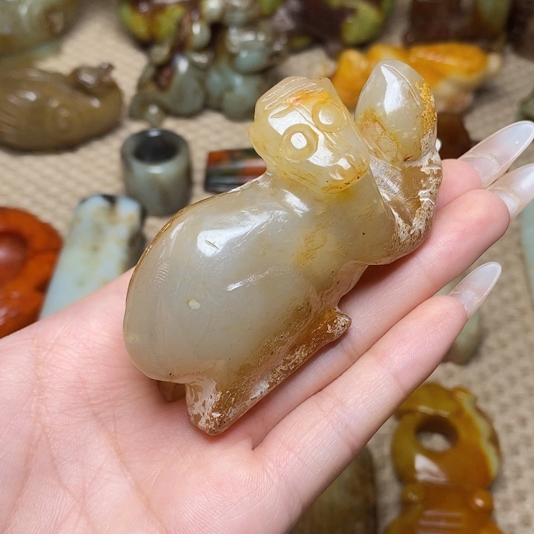 未镶嵌蛇纹石玉颈饰