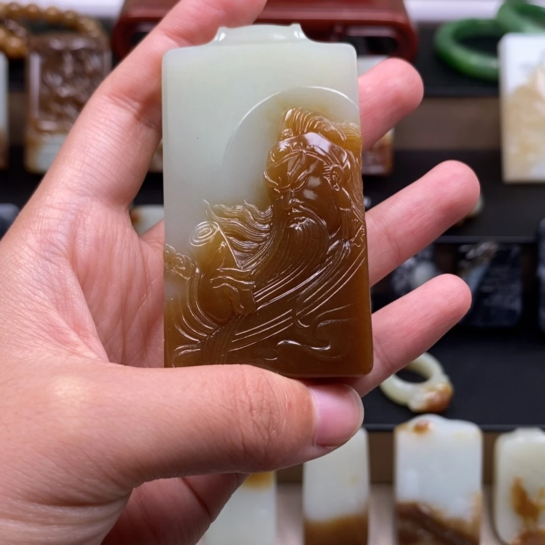 未镶嵌和田玉（糖玉）把件