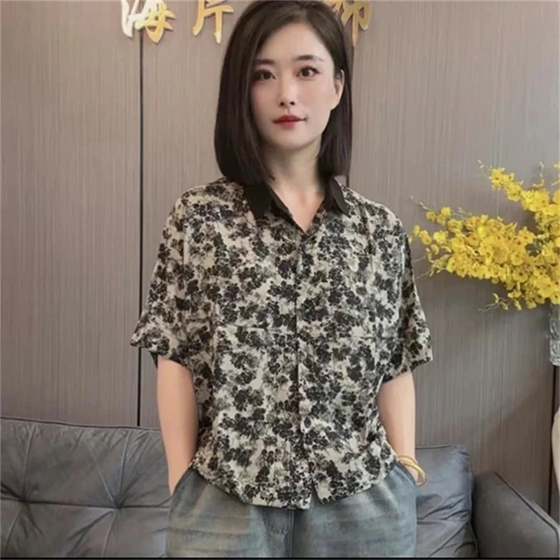 夏季新款短袖衬衫时尚碎花宽松显瘦复古蝙蝠袖女士衬衣休闲减龄潮