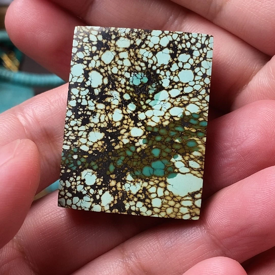 绿松石未镶嵌颈饰