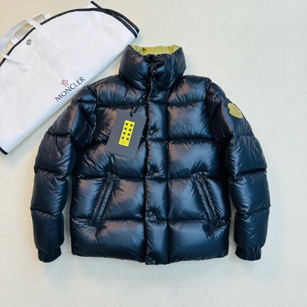 未使用 MONCLER 1952大标立领羽绒服/1.2码/WL1393