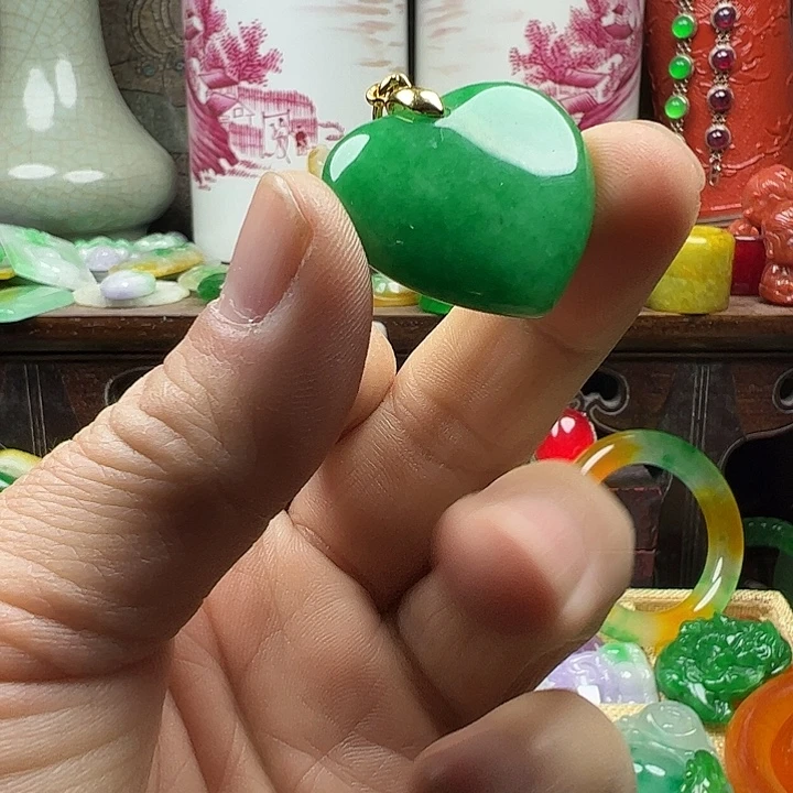 翡翠未镶嵌颈饰新号开播进来看看