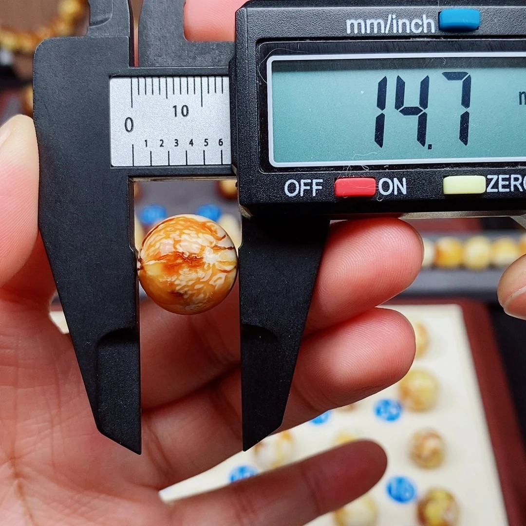 未镶嵌琥珀裸石蜜蜡