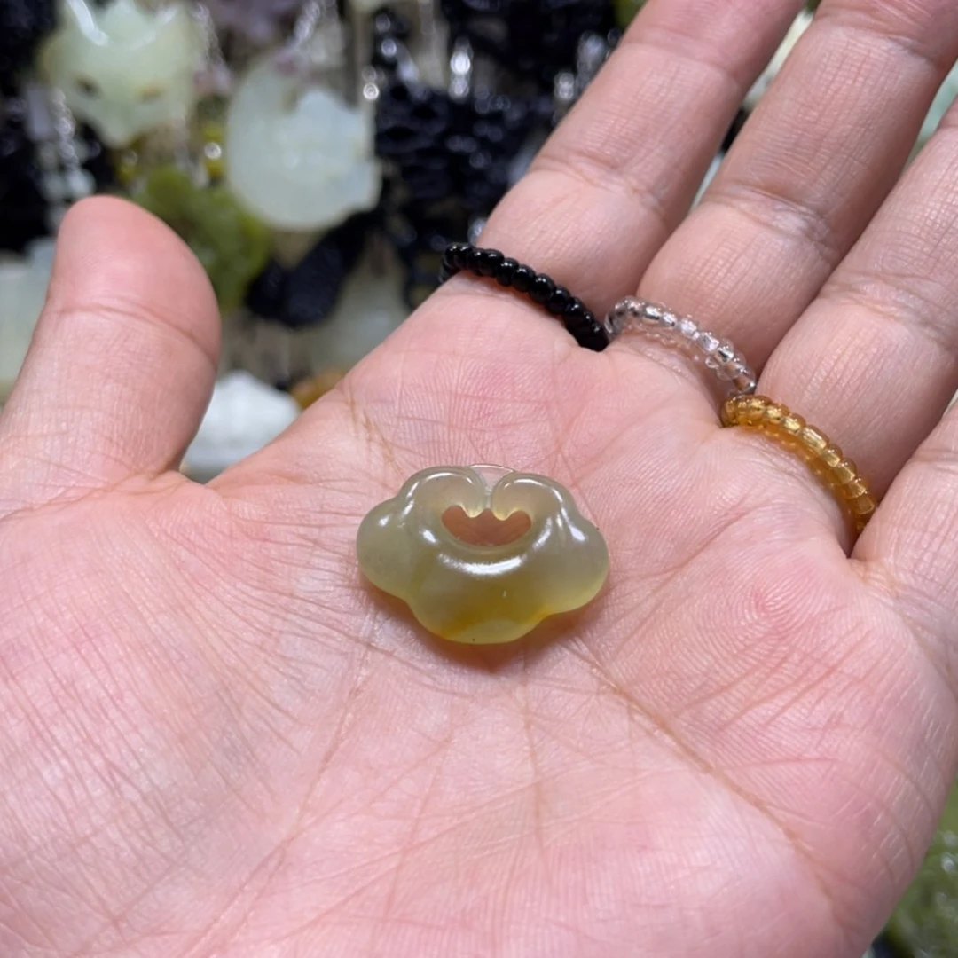 【闪购商品】岫玉颈饰未镶嵌40吊坠