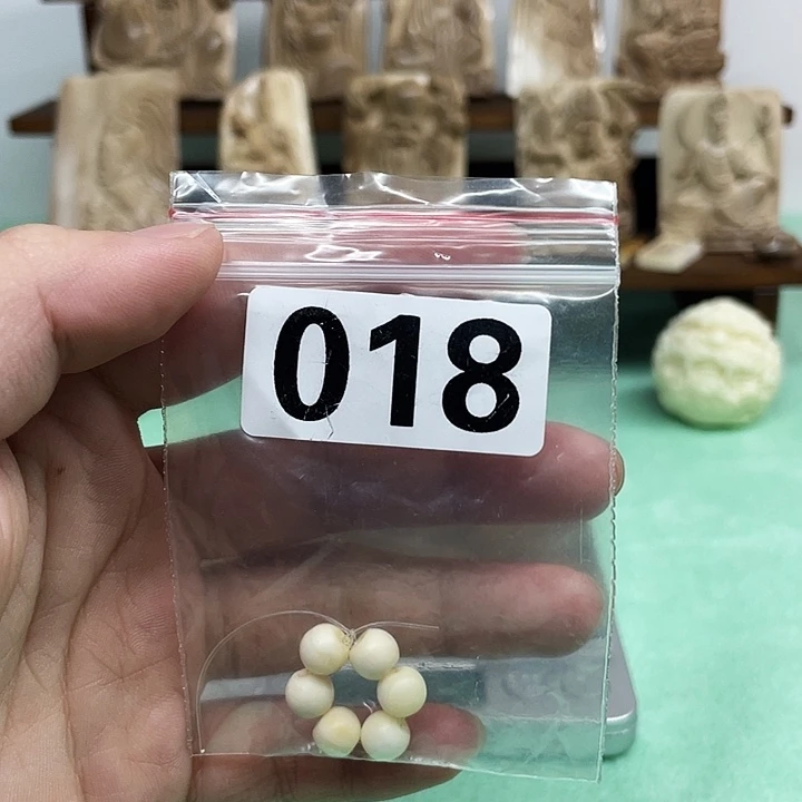 天然猛犸牙雕刻品