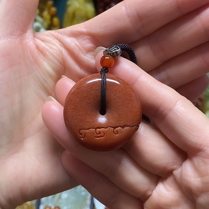 岫玉未镶嵌吊坠(赠链)